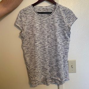 Lululemon top
